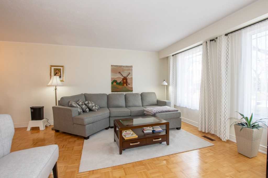 56 Meredith Dr - Photo 2 of 35