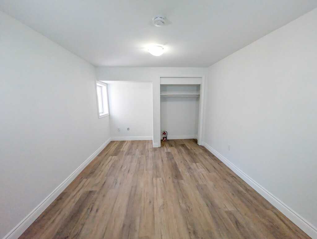 56 Romy Cres - Photo 7 of 34