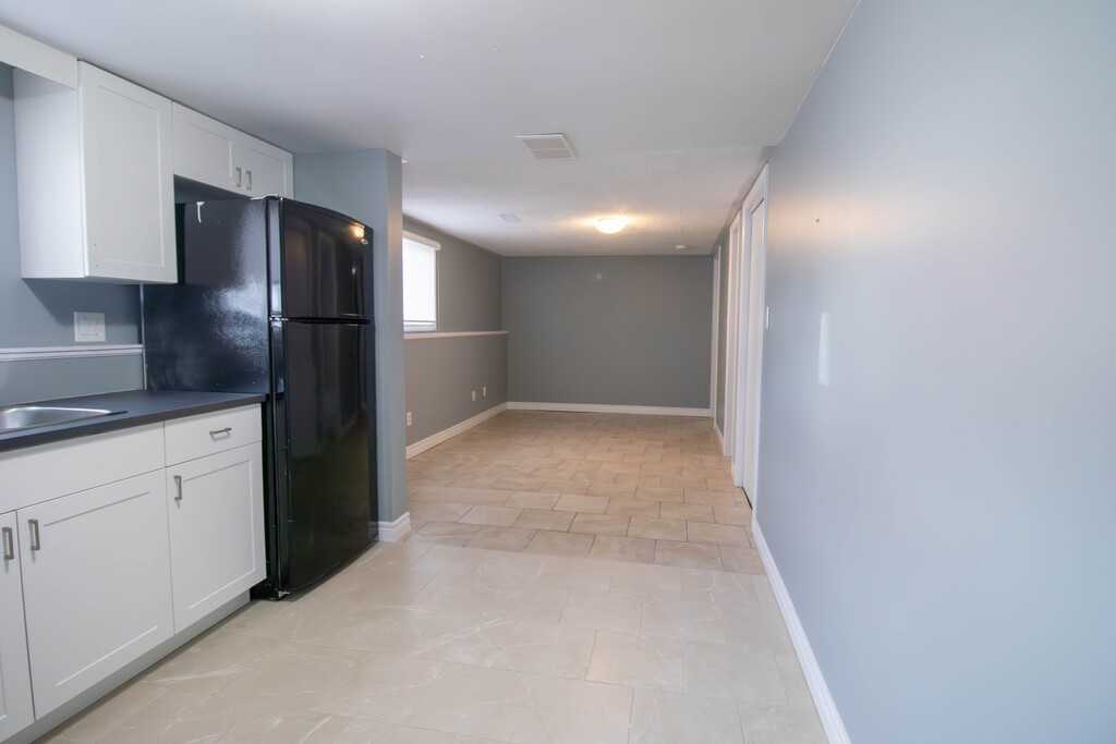 806 Wright St Lowr - Photo 3 of 32