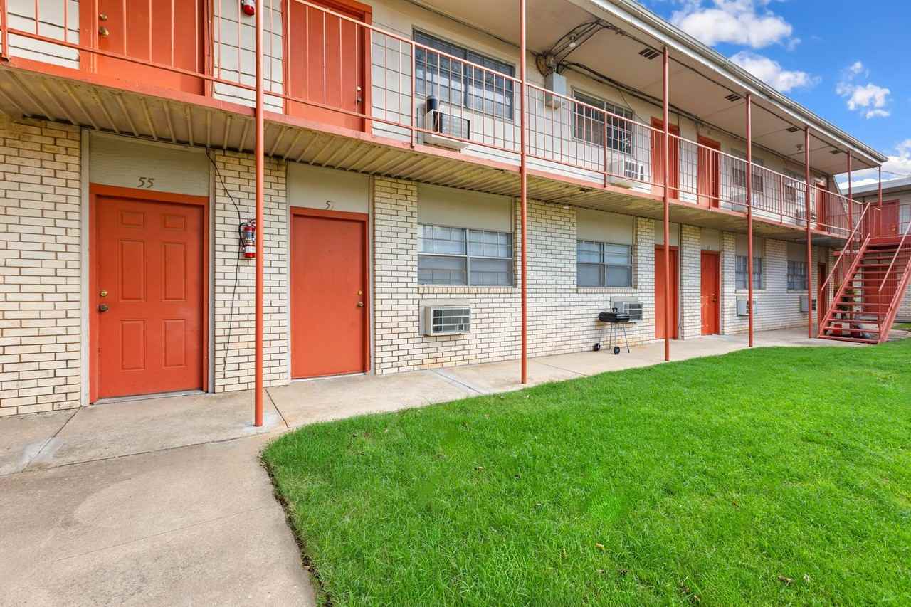 Camden Apartments and Townhomes - Photo 6 of 30