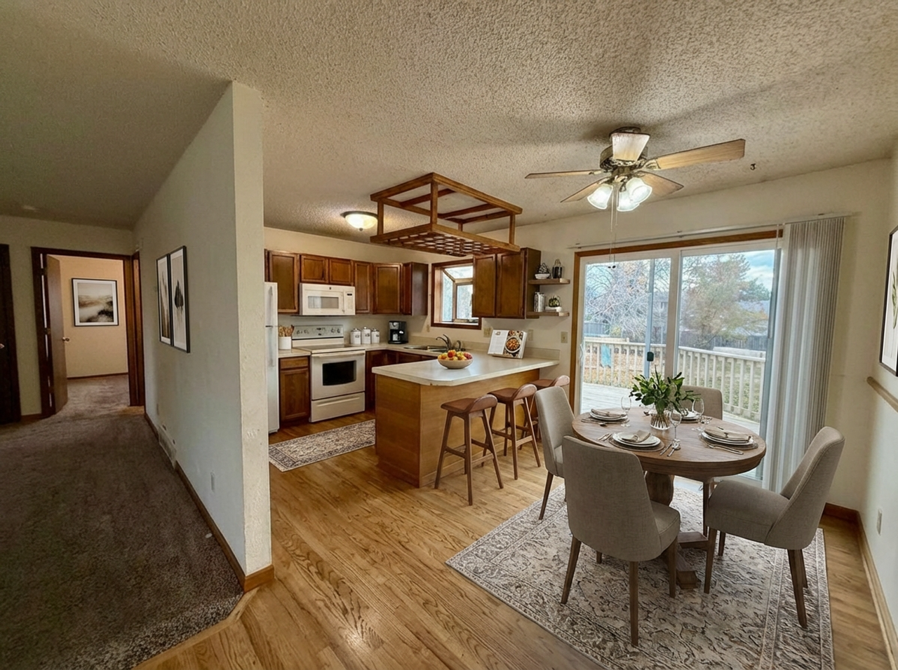 902 Bayberry Dr - Photo 2 of 37