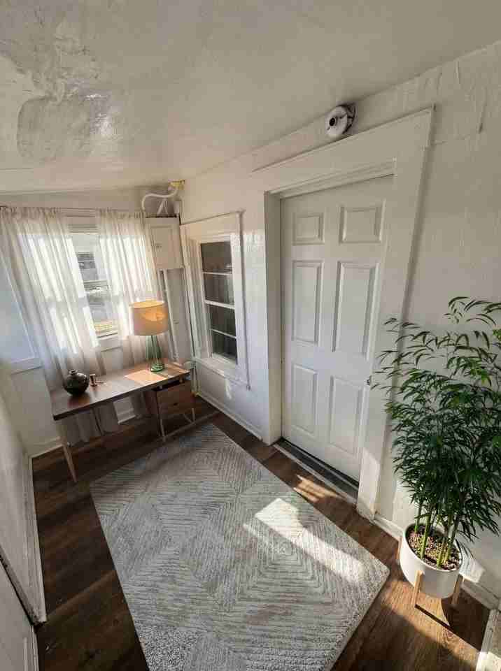 121 W 6th St - Photo 2 of 13