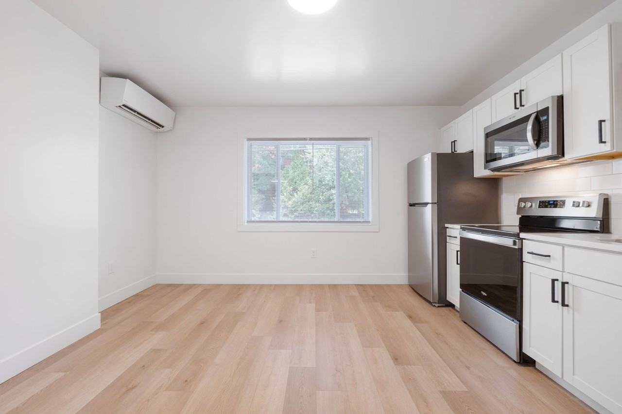 3315 Ward Street - Photo 2 of 31