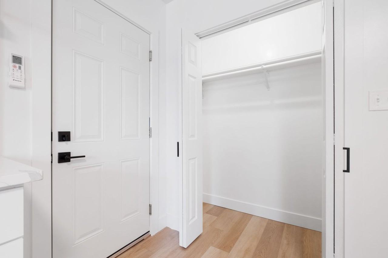 3315 Ward Street - Photo 4 of 31