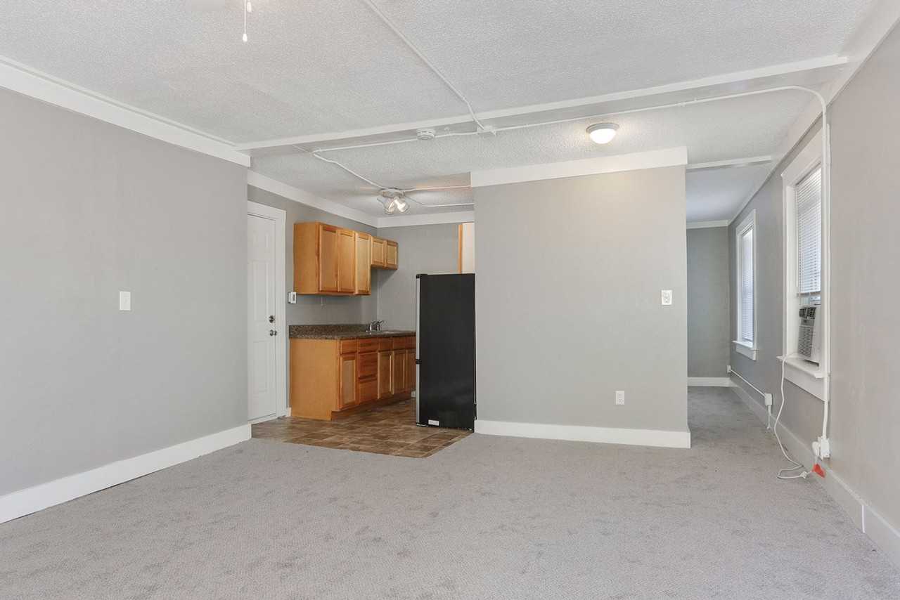 Summit Apartments/Prikili Properties LLC - Photo 3 of 22