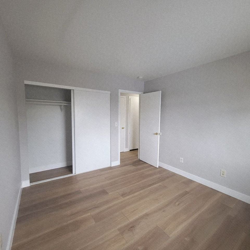 4180 Neil Road Units A-D - Photo 4 of 21