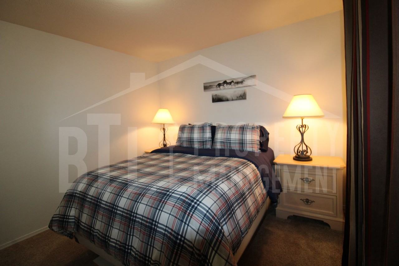 2910 Vineyards Pkwy #4 - Photo 7 of 10