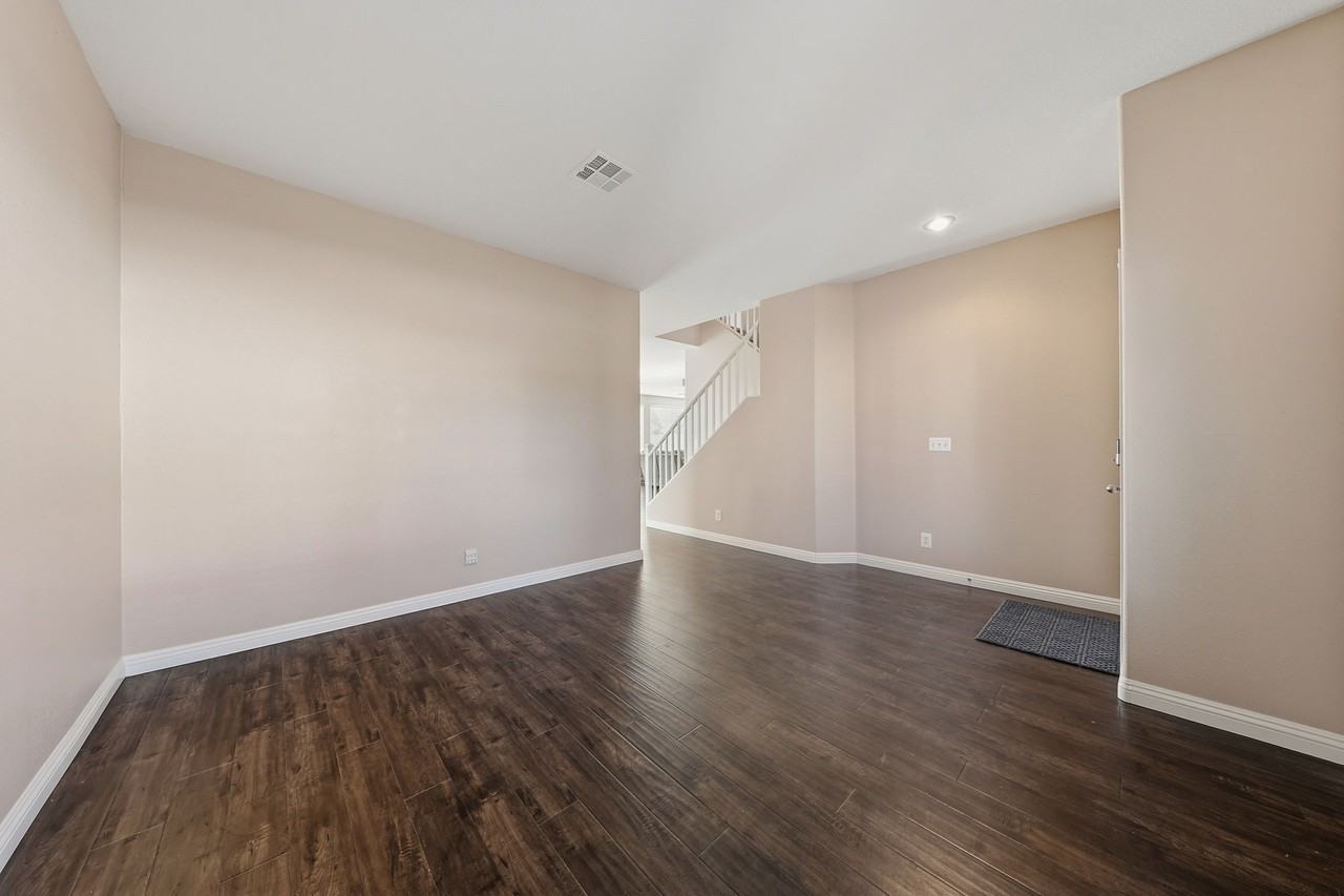 8061 Yellow Daisy Avenue - Photo 7 of 39