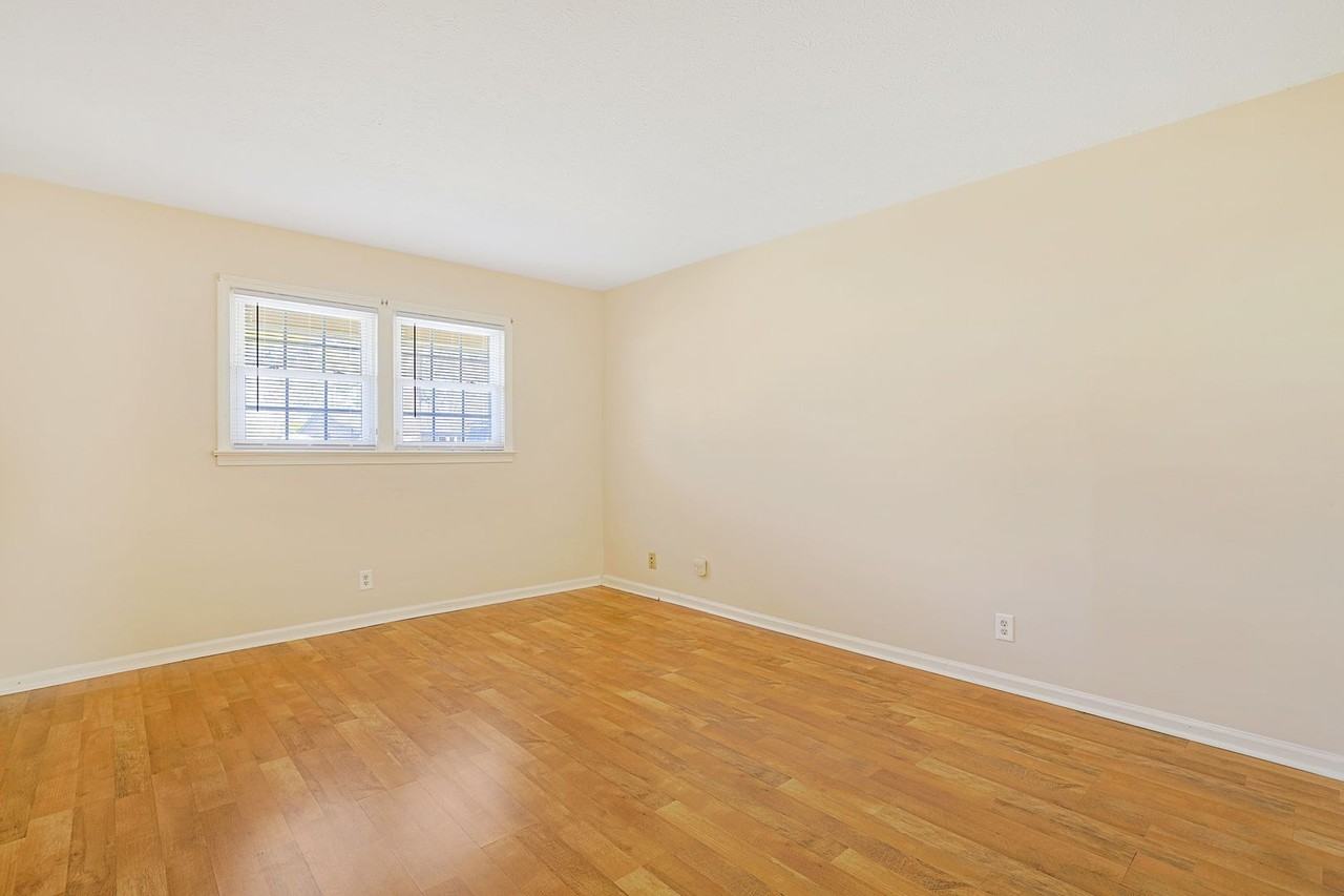 4051 Shipyard Walk - Photo 3 of 12