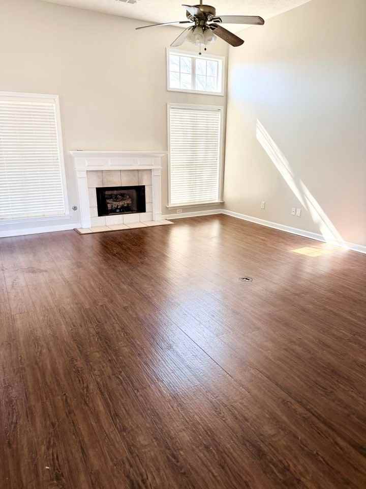 7528 Pinnacle Point Ct - Photo 2 of 17