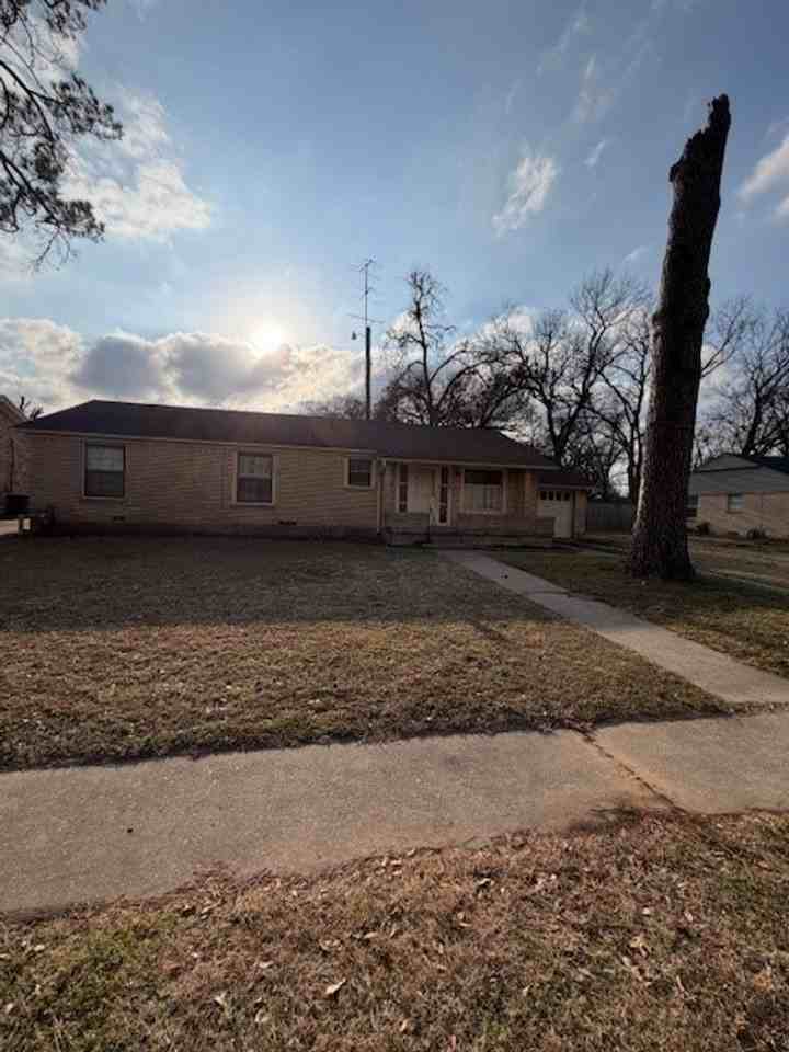 312 N 37th St - Photo 2 of 15