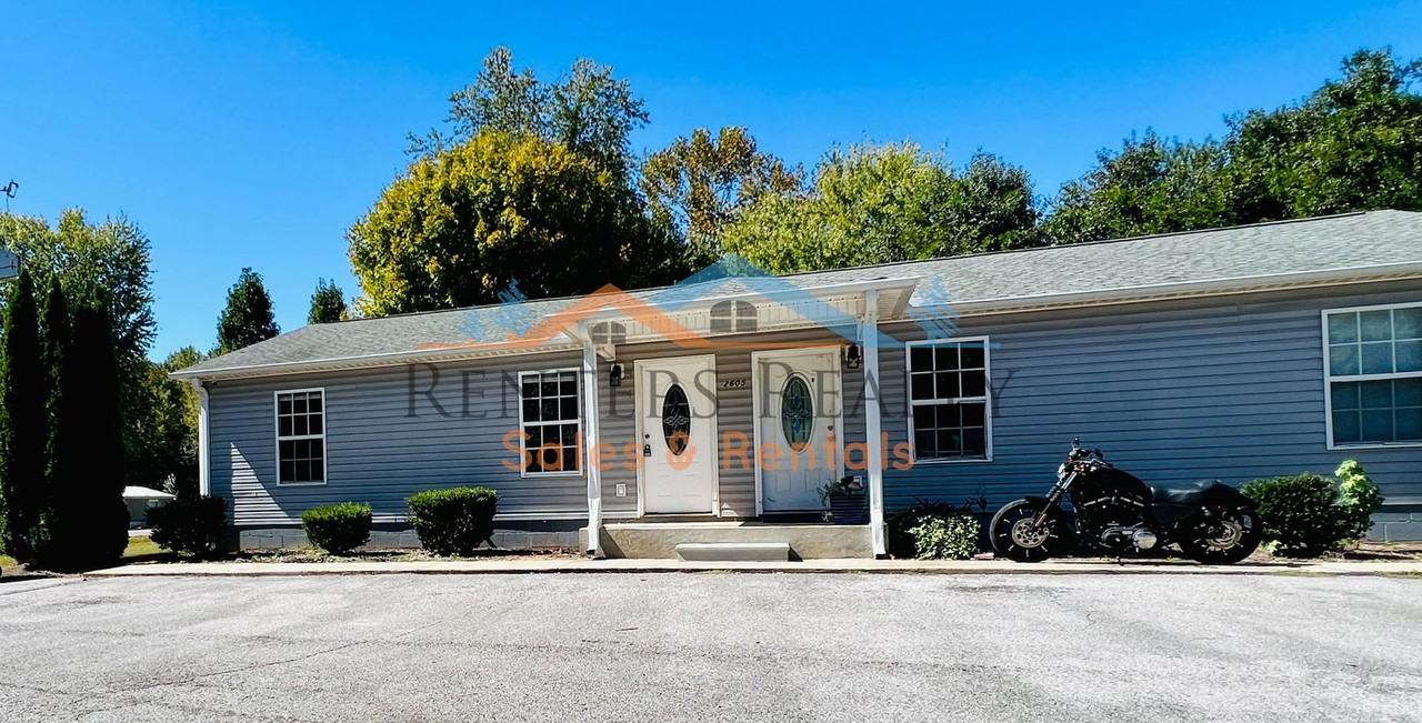 2605 Charity Ln #B - Photo 2 of 9