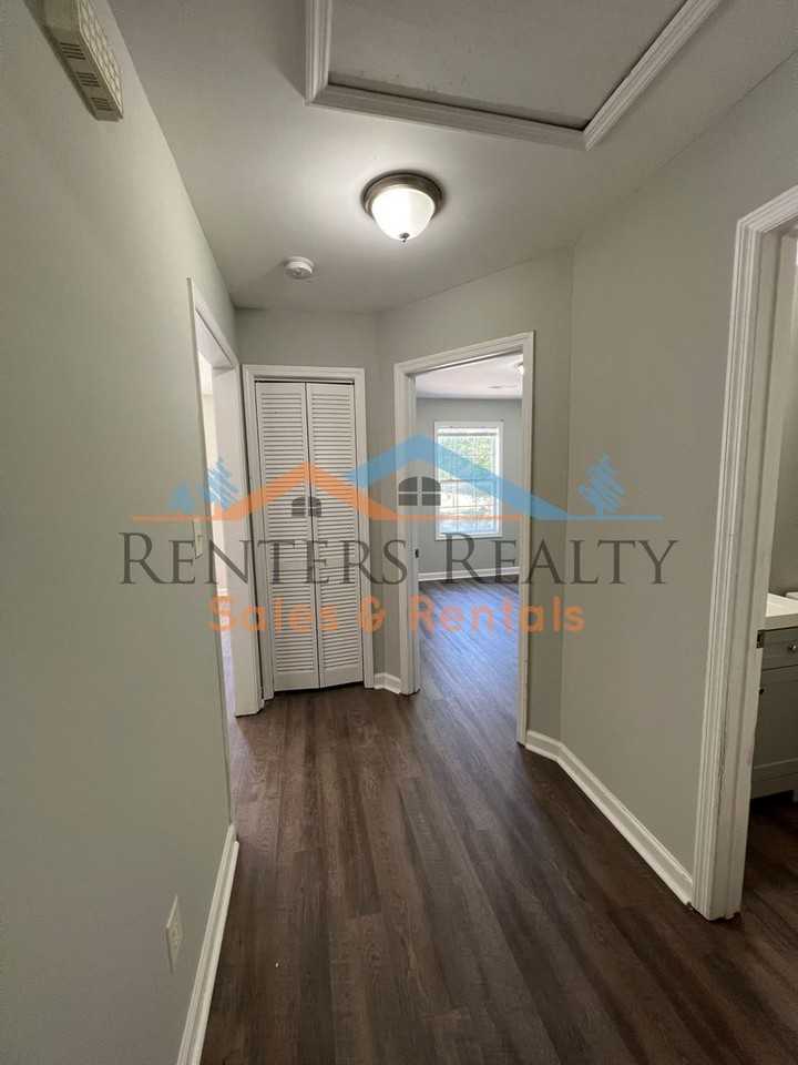 2605 Charity Ln #B - Photo 7 of 9