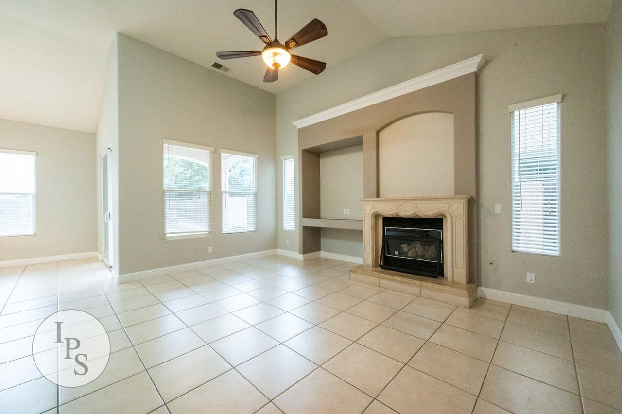 32 W Serena Ave - Photo 6 of 27