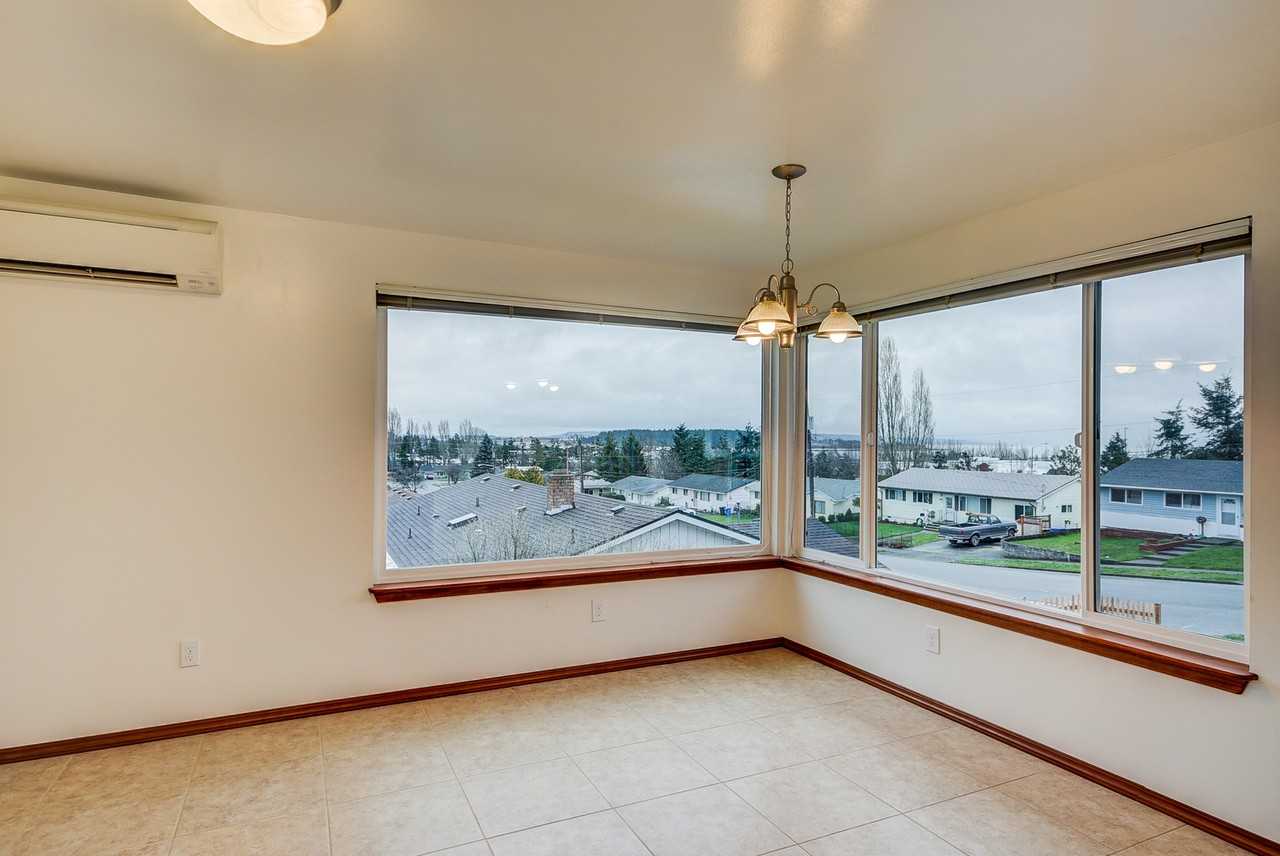 960 Sw Erie St - Photo 2 of 24