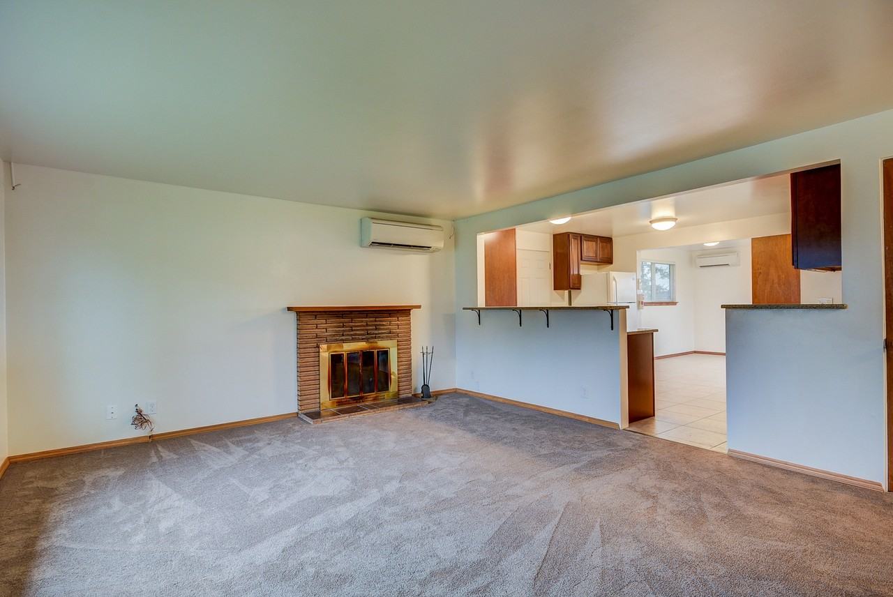 960 Sw Erie St - Photo 5 of 24