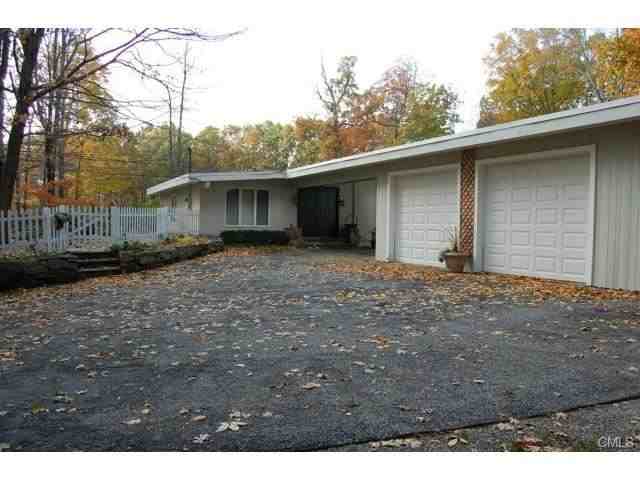 9 Langner Ln - Photo 2 of 15