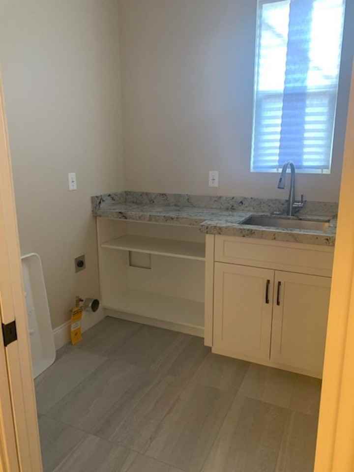 183 Evergreen Ave - Photo 7 of 36