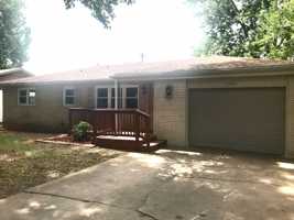 featured image of 1232 E Cambridge St