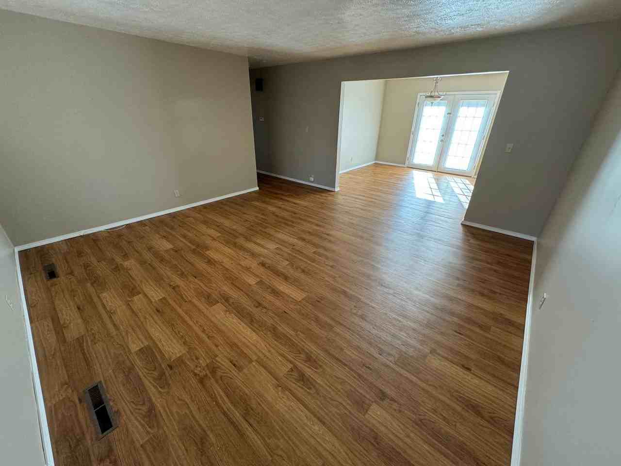 1232 E Cambridge St - Photo 2 of 19