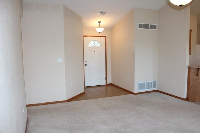 2716 Brookville Dr - Photo 4 of 36