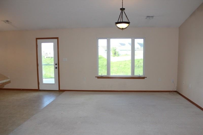 2716 Brookville Dr - Photo 5 of 36