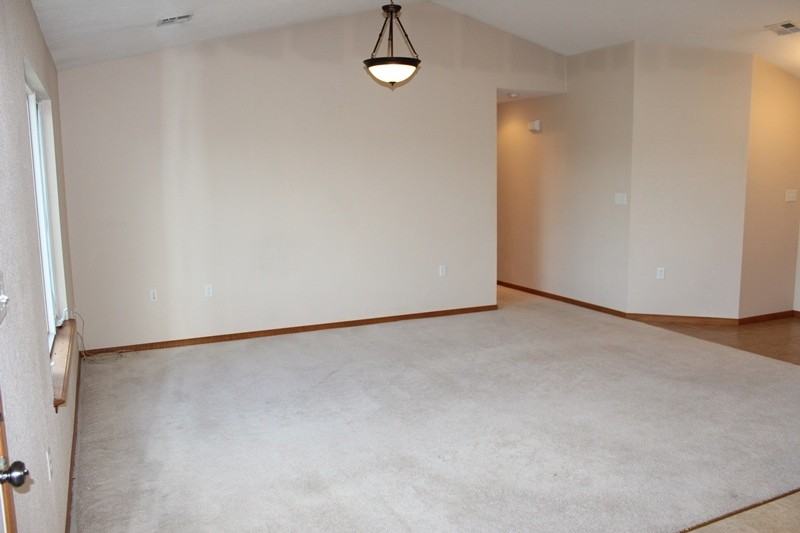 2716 Brookville Dr - Photo 6 of 36