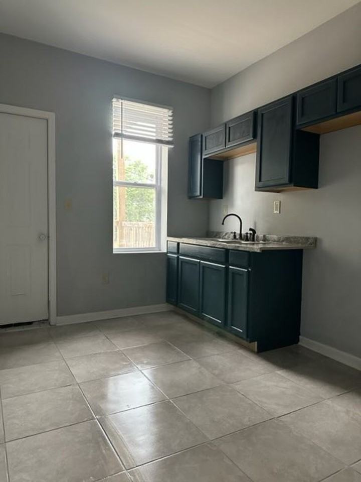 2614 Virginia Ave - Photo 5 of 8