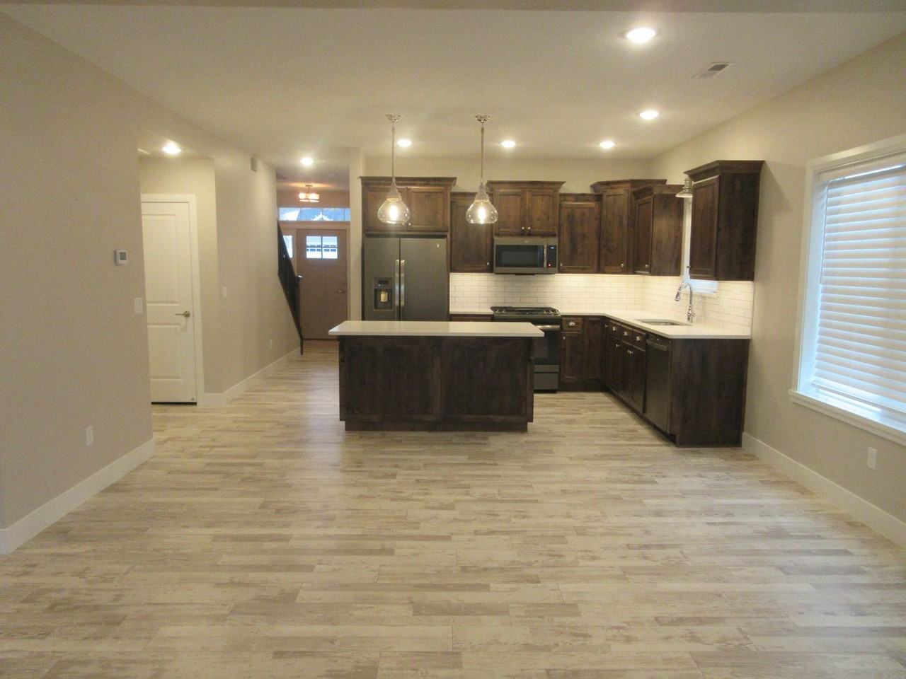 112 N 2800 W - Photo 4 of 27