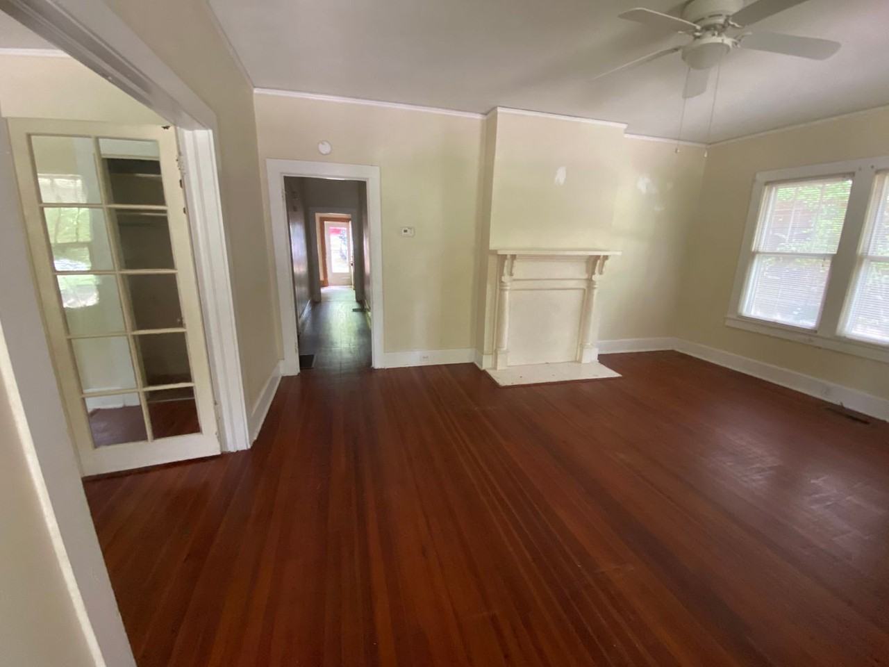 106 N Race St - Photo 3 of 13