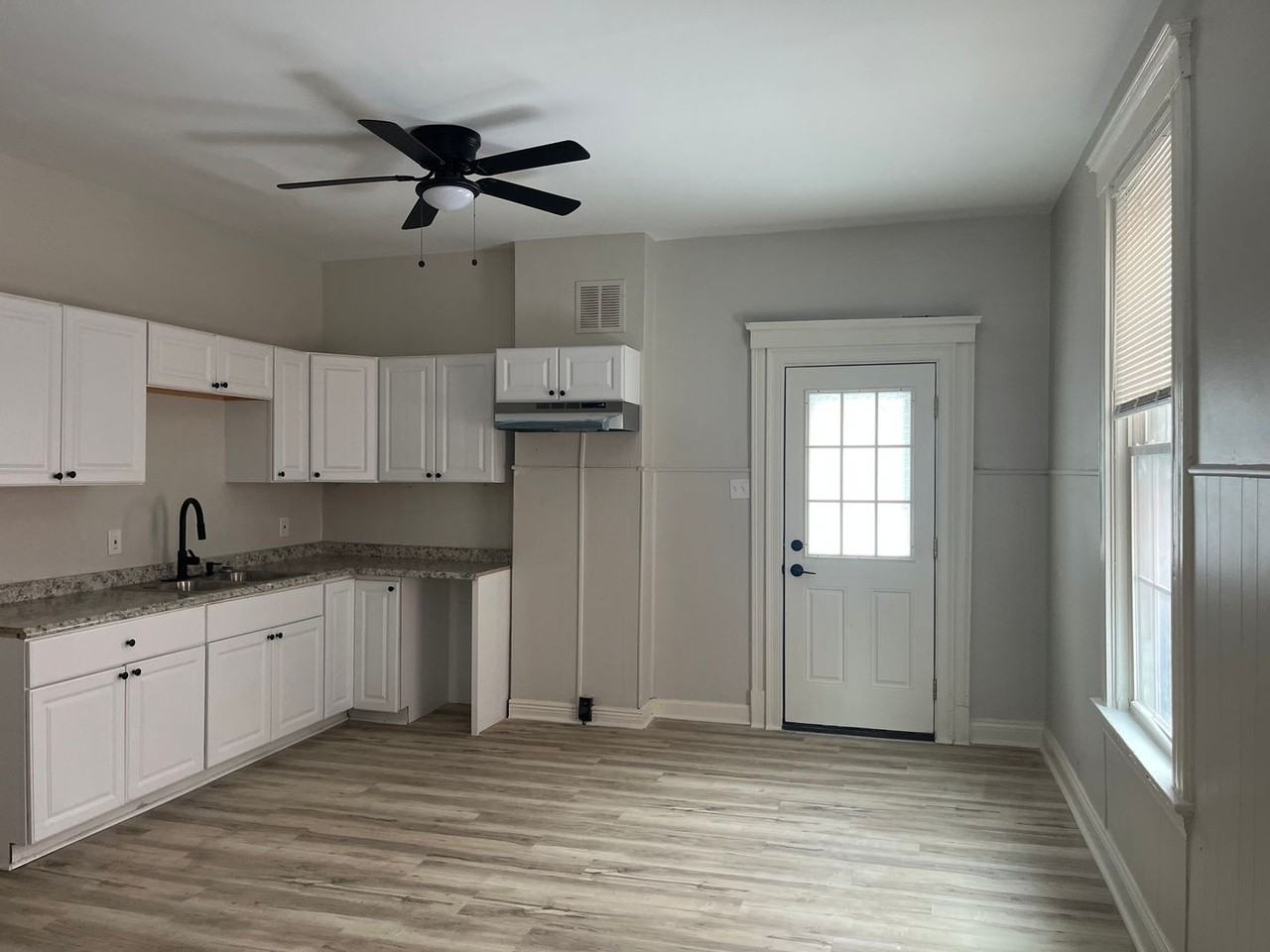 5124 Carthage Ave - Photo 4 of 11