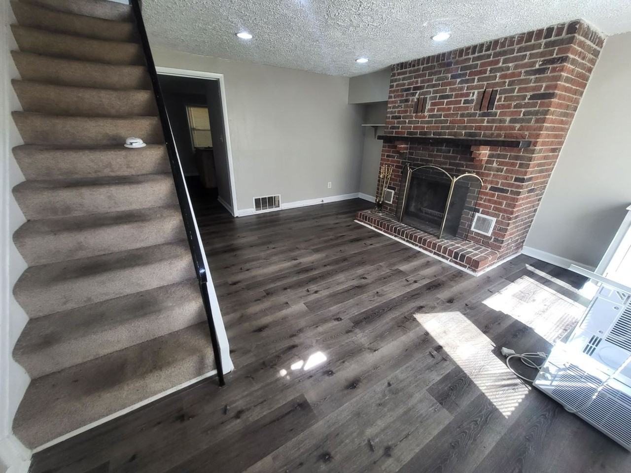 2447 Harriet Ave - Photo 4 of 15