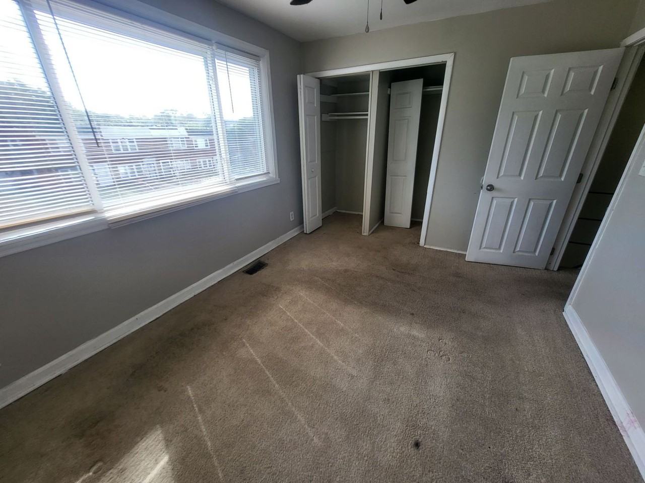 2447 Harriet Ave - Photo 5 of 15