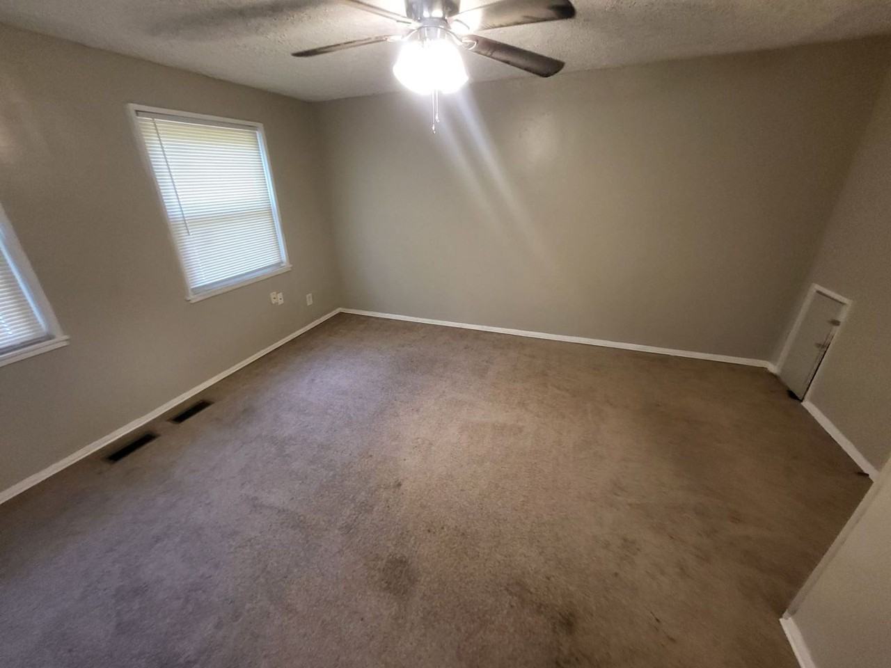 2447 Harriet Ave - Photo 6 of 15