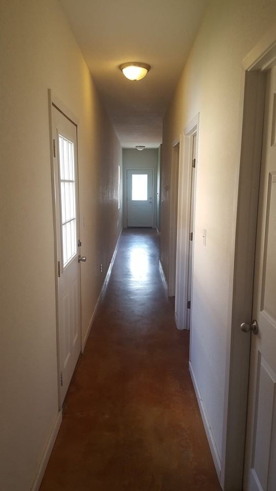 1112 Jones St - Photo 7 of 24