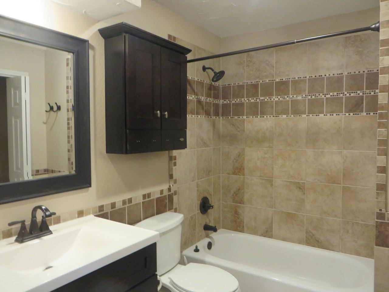 1021 Homestead Dr - Photo 2 of 10