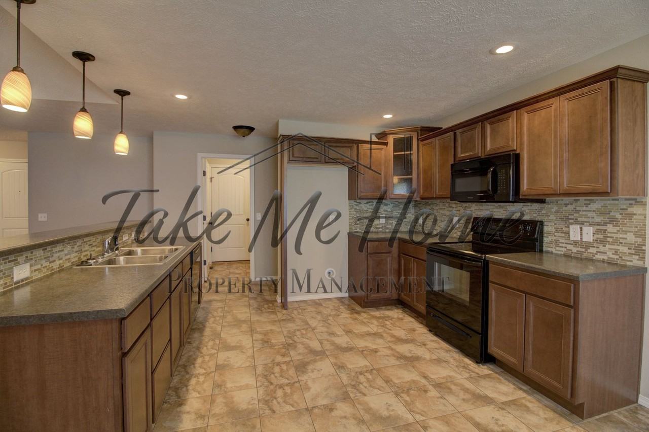 860 E Purple Martin St - Photo 3 of 21