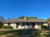 2414 Bunker Hill Dr #B - Photo 1 of 1