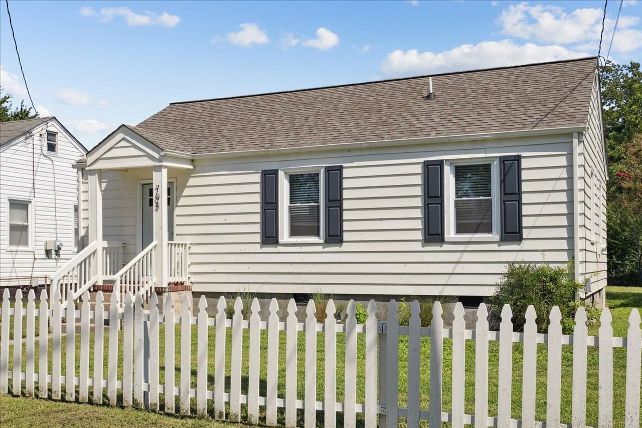 704 Homestead Ave - Photo 3 of 25