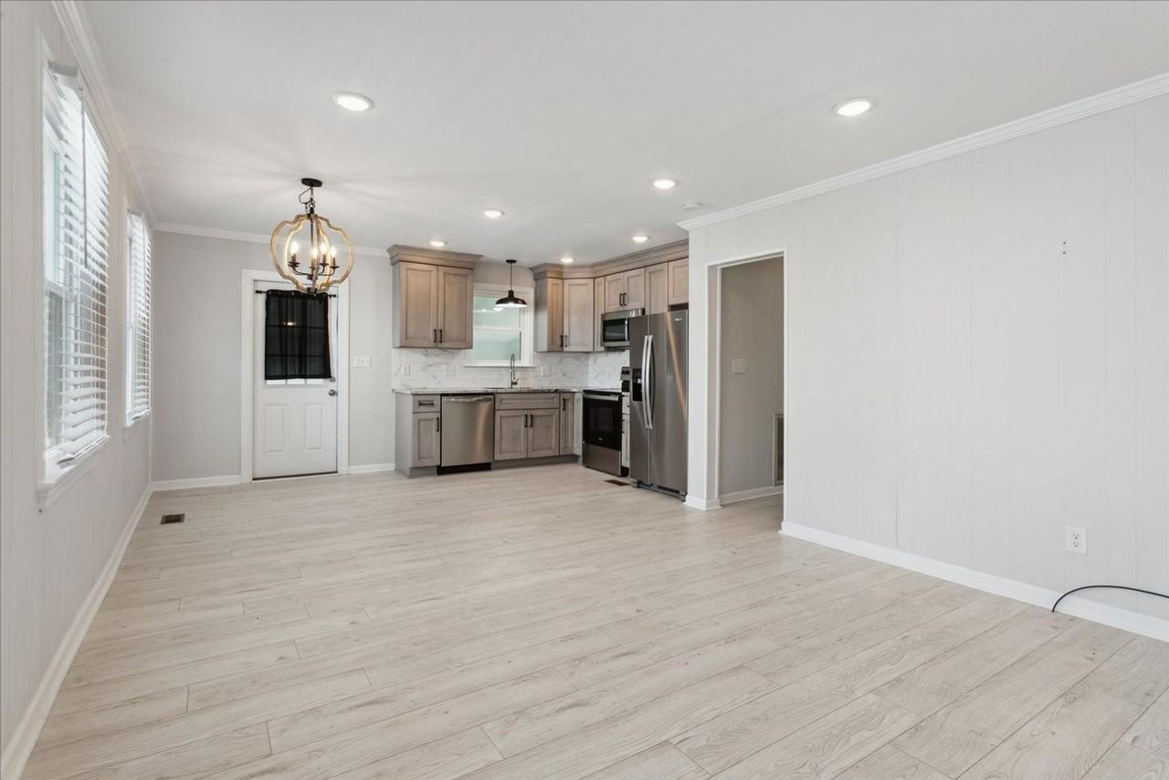 704 Homestead Ave - Photo 6 of 25