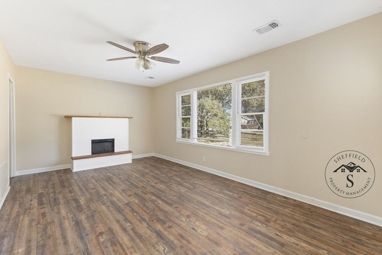 5625 Morris Ave - Photo 3 of 16