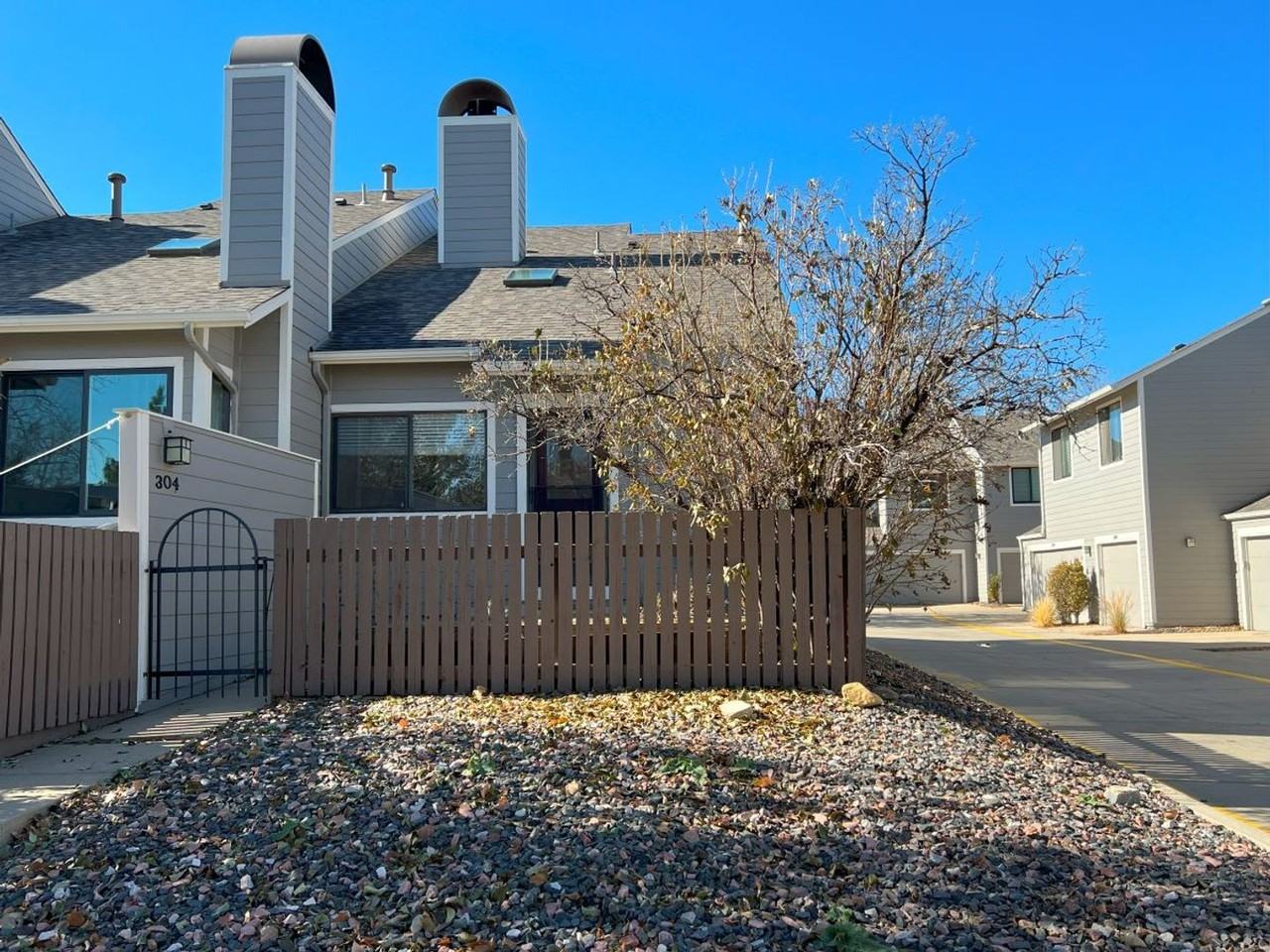 304 S Taft Ct #79 - Photo 2 of 17