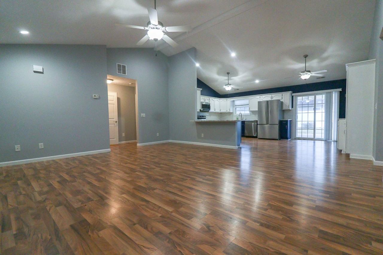 106 Ethan Ct - Photo 2 of 19
