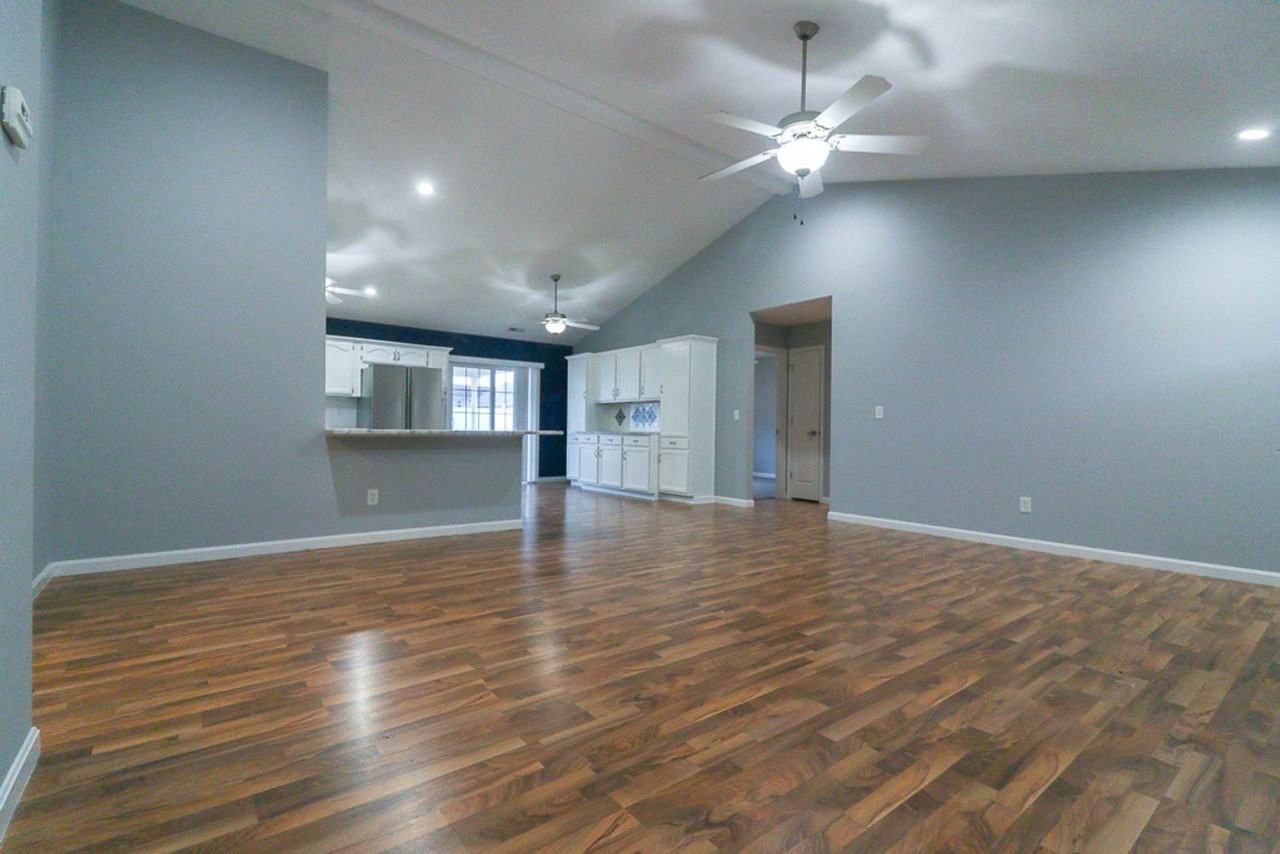 106 Ethan Ct - Photo 3 of 19