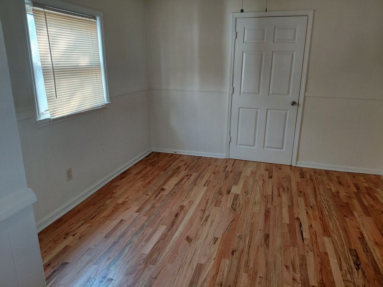 2945 Jefferson St - Photo 3 of 8