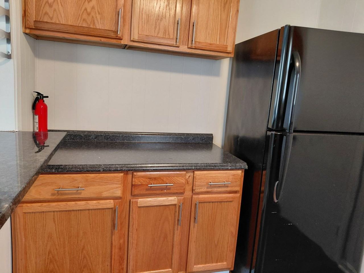 2945 Jefferson St - Photo 4 of 8