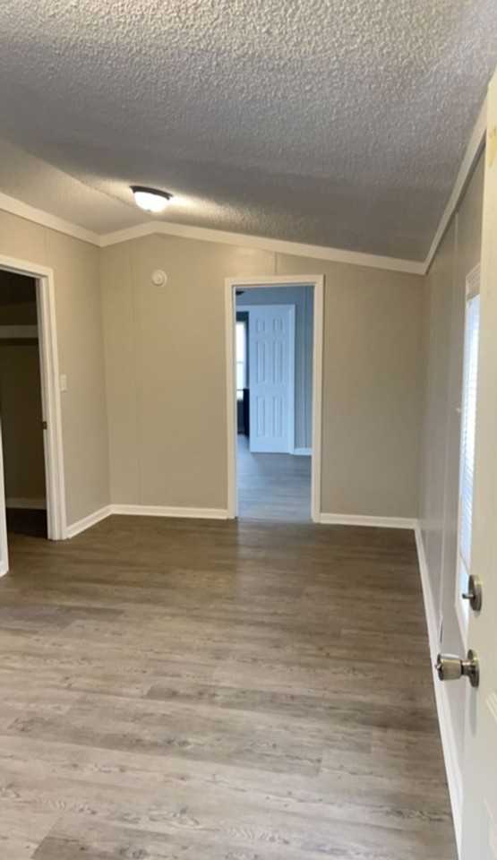 108B Lindsay Ln - Photo 2 of 5