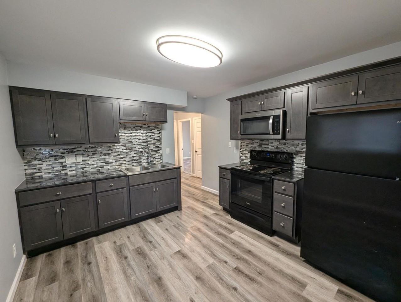 9870 Dennis Dr - Photo 5 of 14