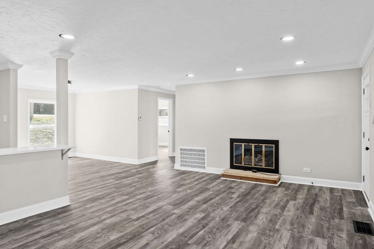 4919 Riversedge Rd - Photo 7 of 29