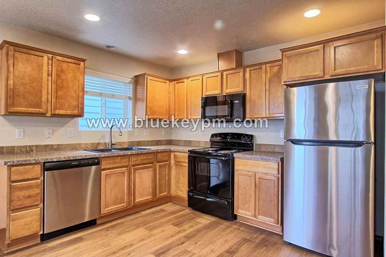 7415 Ne 59th St - Photo 5 of 15